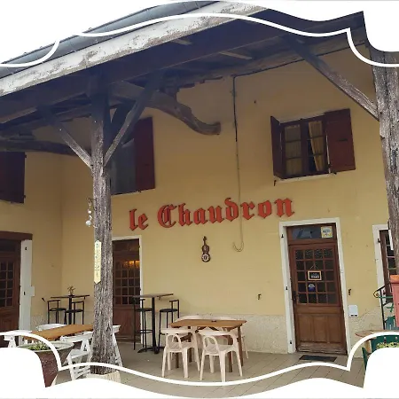 Le Chaudron Bed & Breakfast
